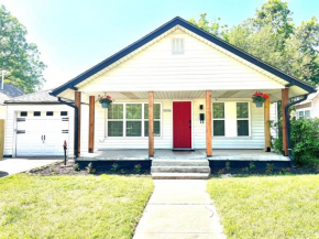 Lawton Comfortable 2-Bedroom Home near Fort Sill with free WiFi & Sleeps 4